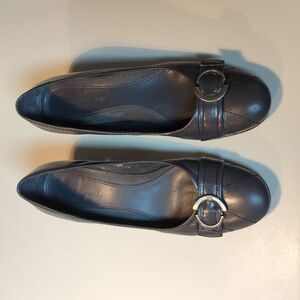 Naturalizer Damion Grey Leather pumps. Size 9M.